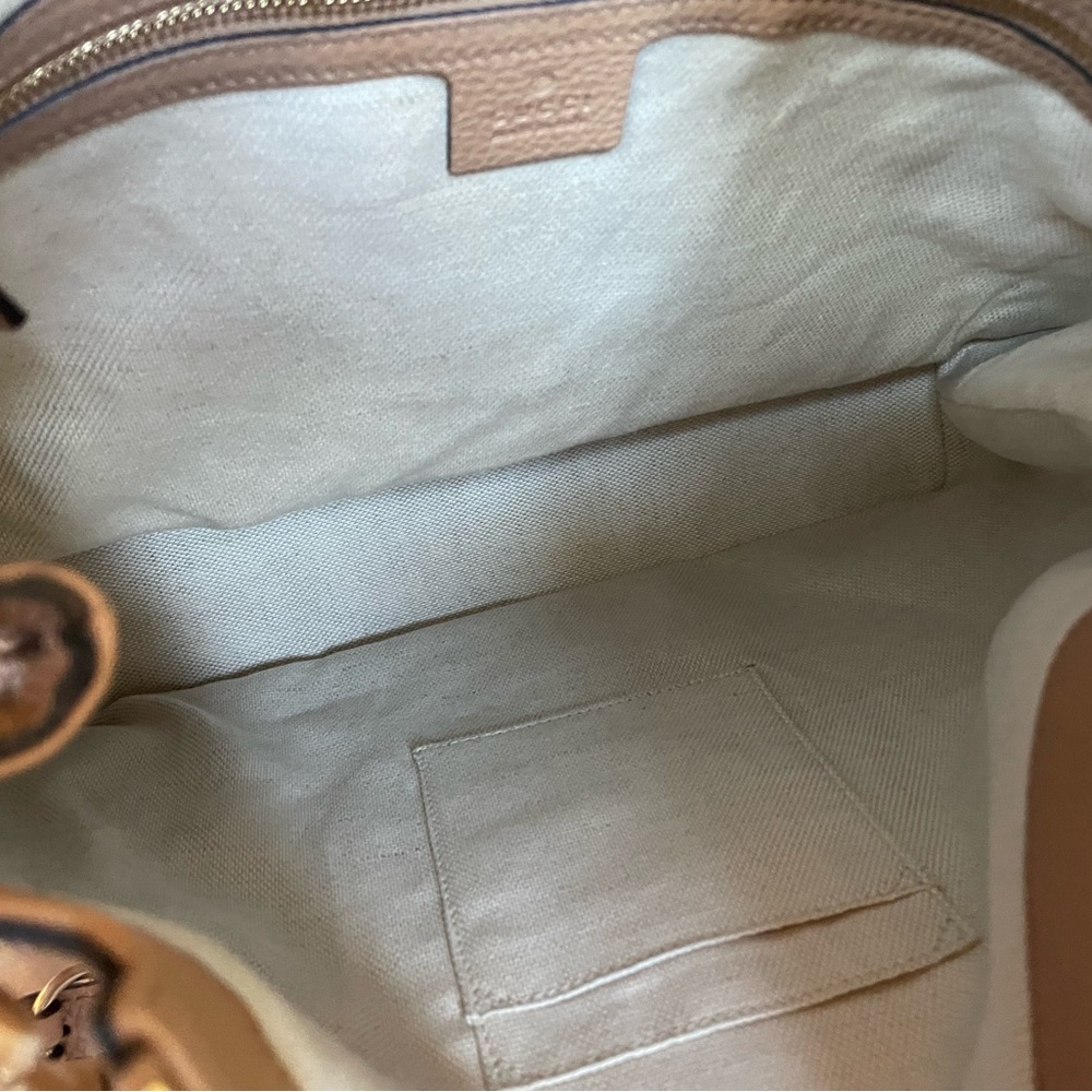 Gucci Taupe Pebbled Soho Hobo with Tassel and Gold Hardware - Picture 8 of 11